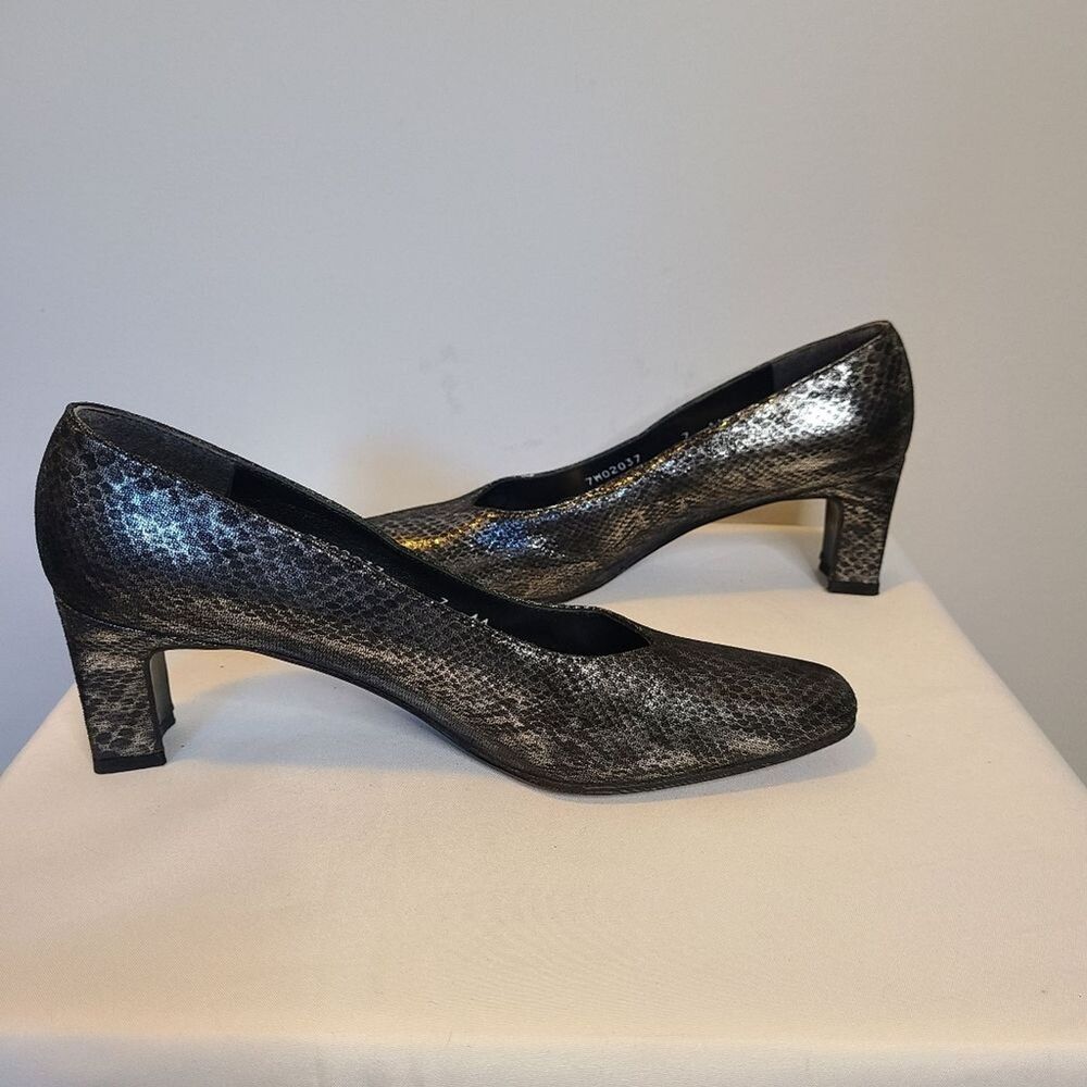 Vintage Stuart Weitzman Shoe Size 7 Block Heel Sq… - image 1